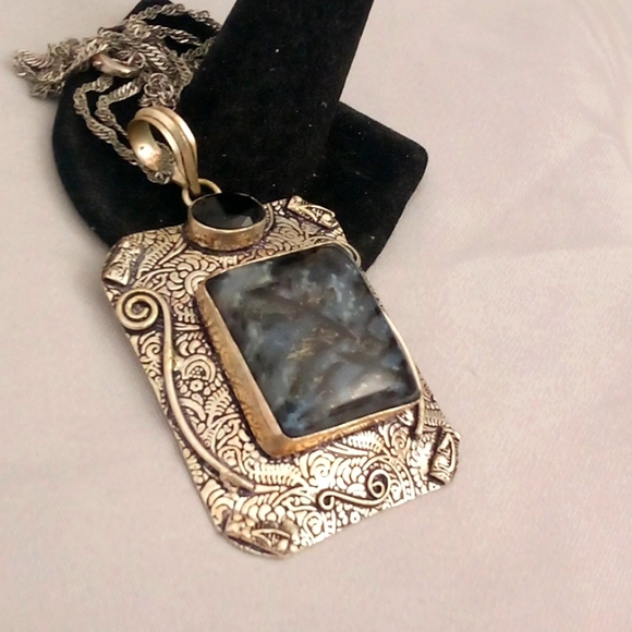 Hand Crafted Jewelry - Huge and vintage obsidian and black onyx pendant 🖤